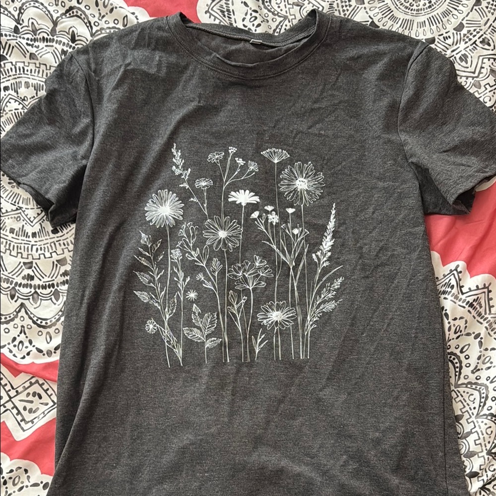 SHEIN Gray Floral Short Sleeve Tee